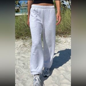 Brandy melville light heather gray rosa sweatpants
